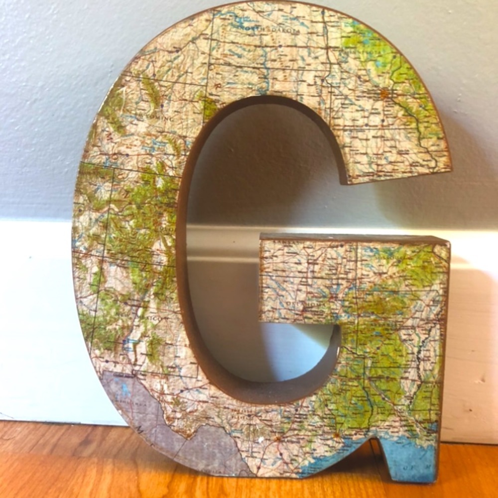 Letter “G” decor